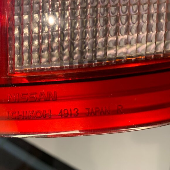 2005 NISSAN X-TRAIL Passenger Side Right Rear Tail Light OEM Original Equipment - Picture 9 of 9